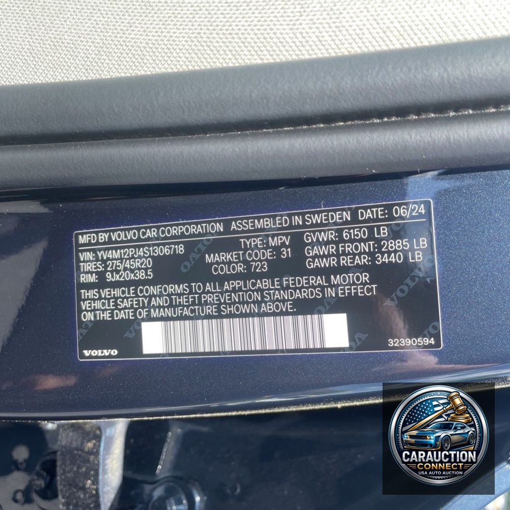 2025 Volvo XC90 B5 - Core