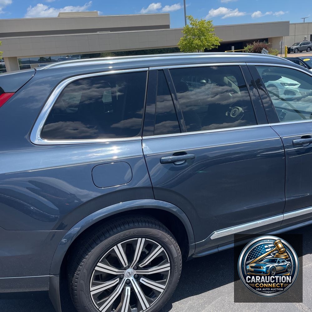 2025 Volvo XC90 B5 - Core
