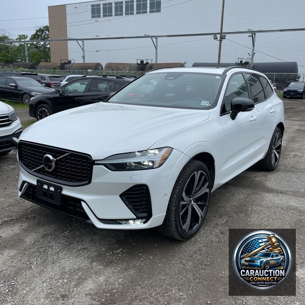2025 Volvo XC60 B5 - Ultra