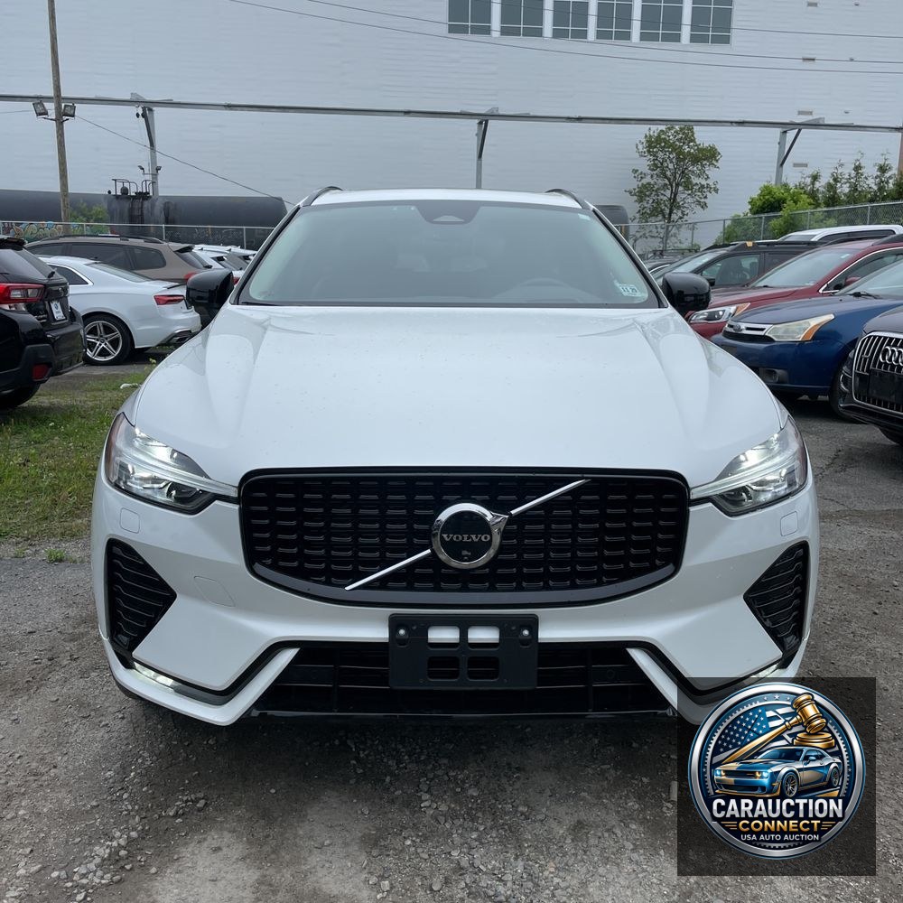 2025 Volvo XC60 B5 - Ultra
