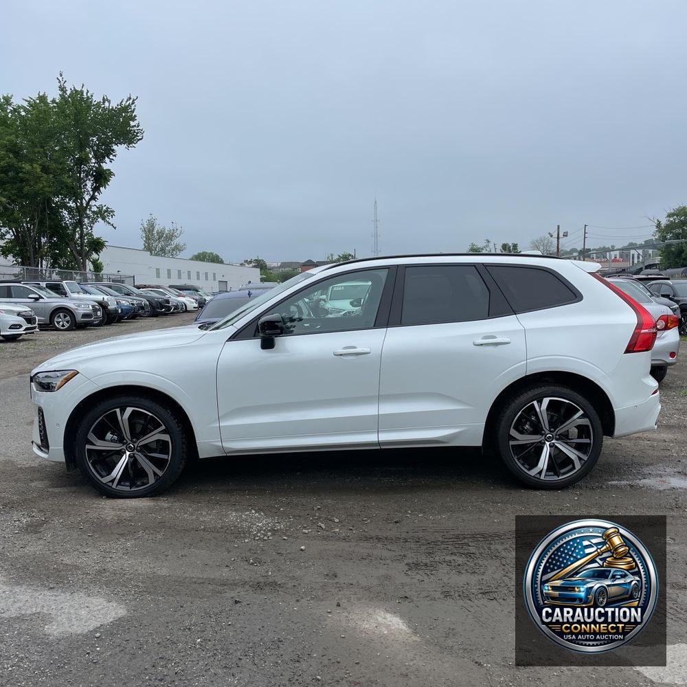 2025 Volvo XC60 B5 - Ultra