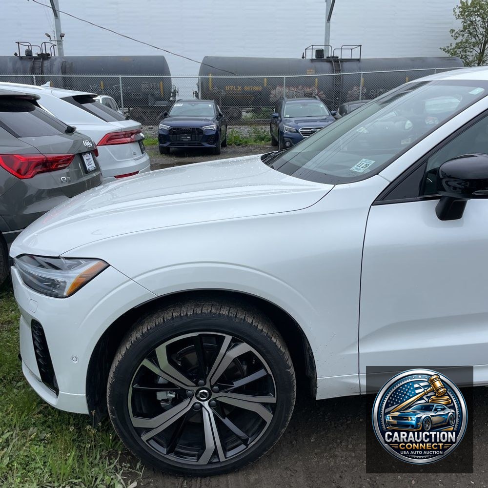 2025 Volvo XC60 B5 - Ultra