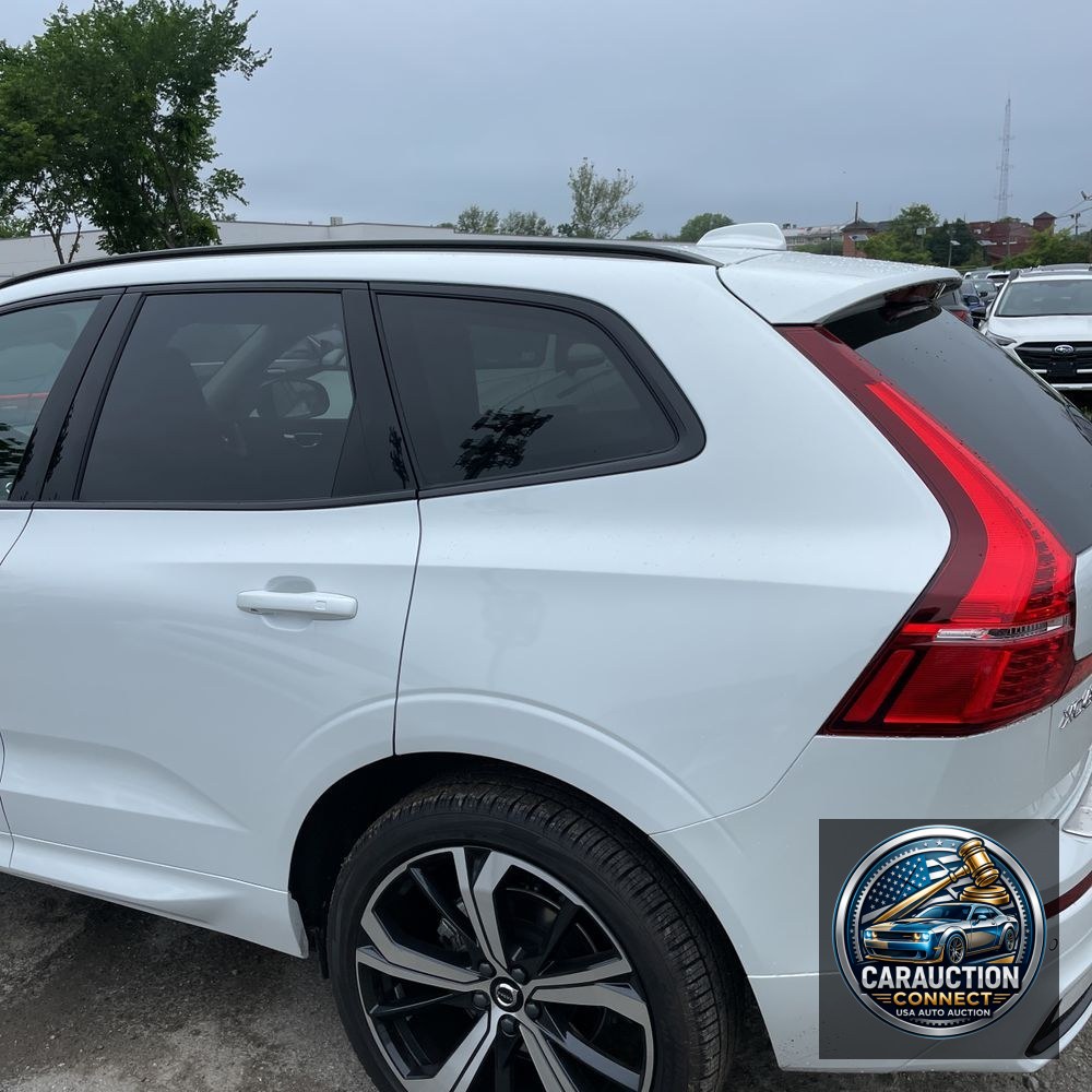 2025 Volvo XC60 B5 - Ultra