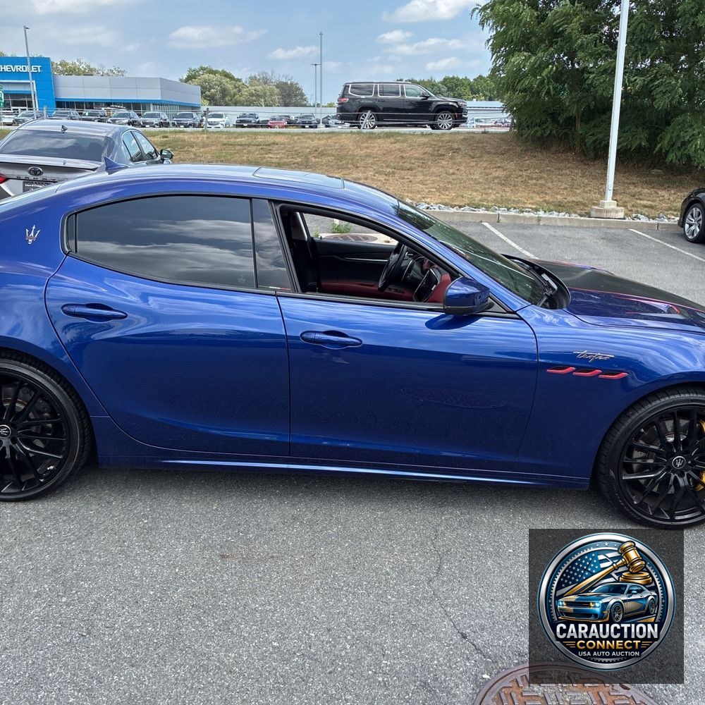 2022 Maserati Ghibli Trofeo