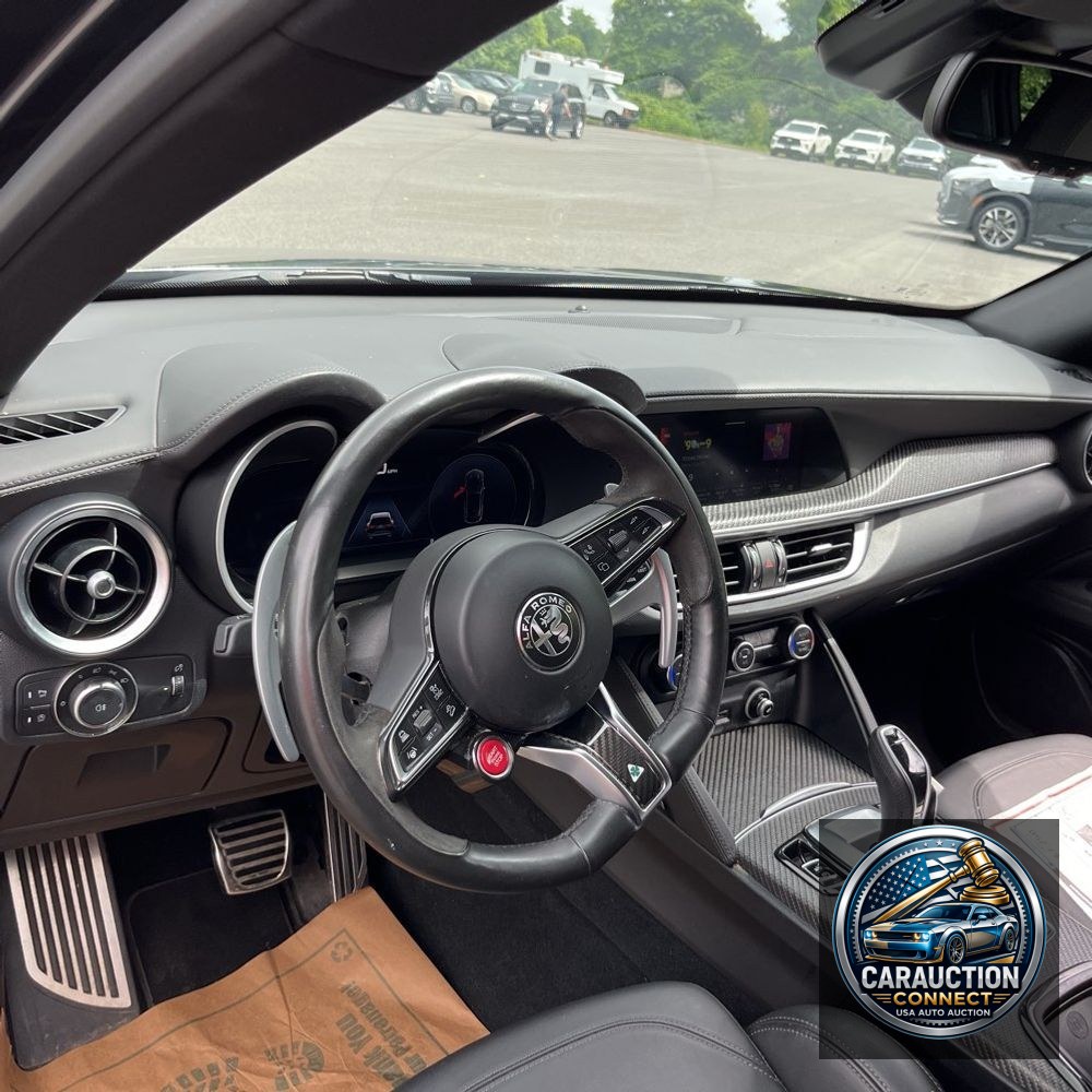 2024 Alfa Romeo Stelvio Quadrifoglio
