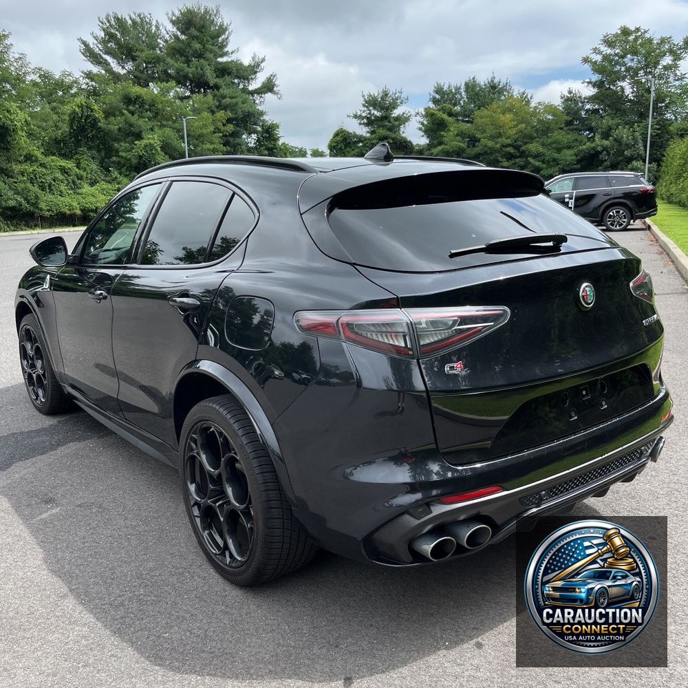 2024 Alfa Romeo Stelvio Quadrifoglio