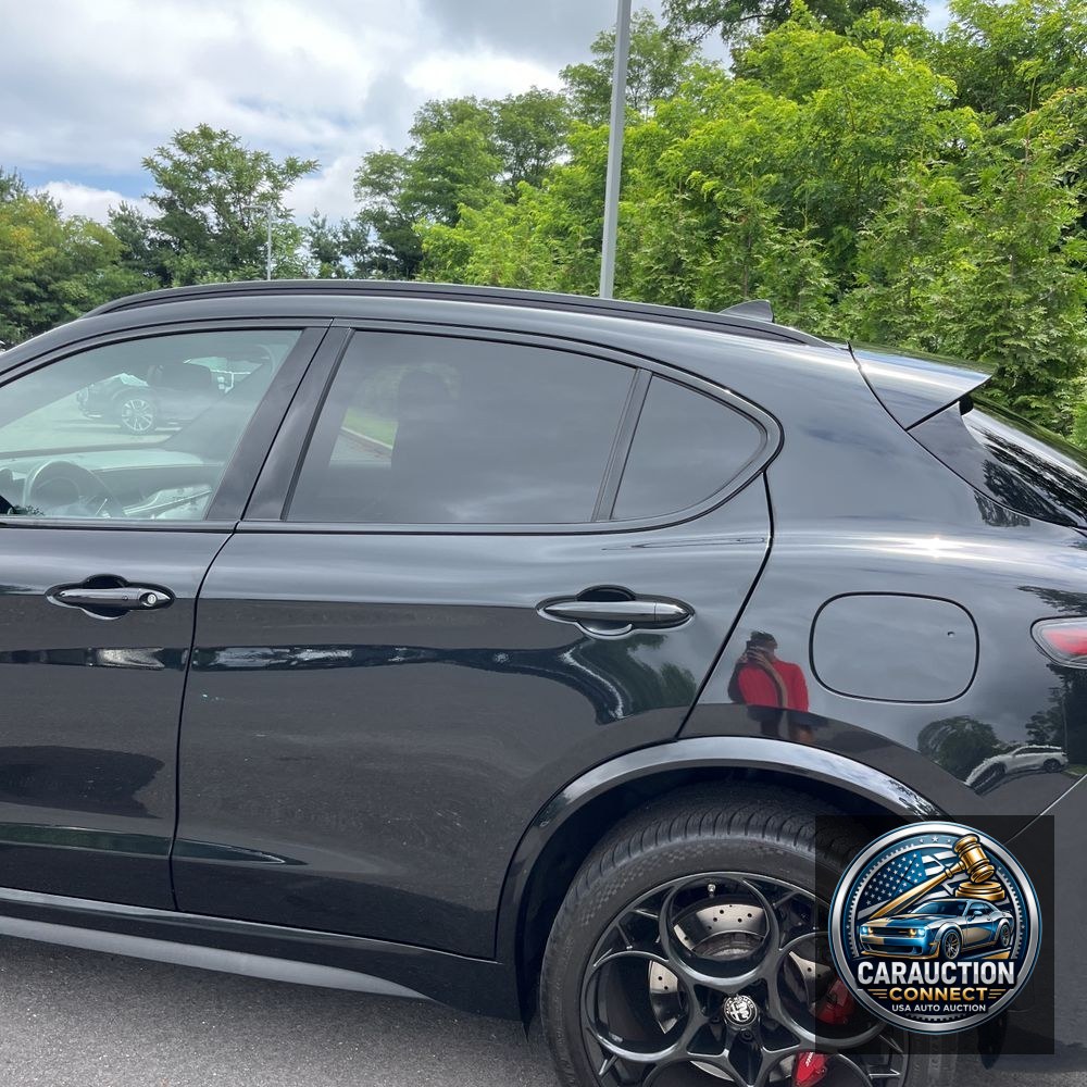 2024 Alfa Romeo Stelvio Quadrifoglio