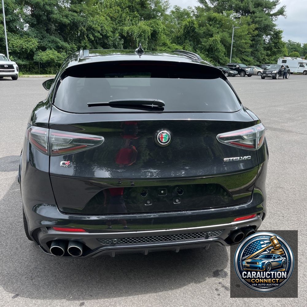 2024 Alfa Romeo Stelvio Quadrifoglio