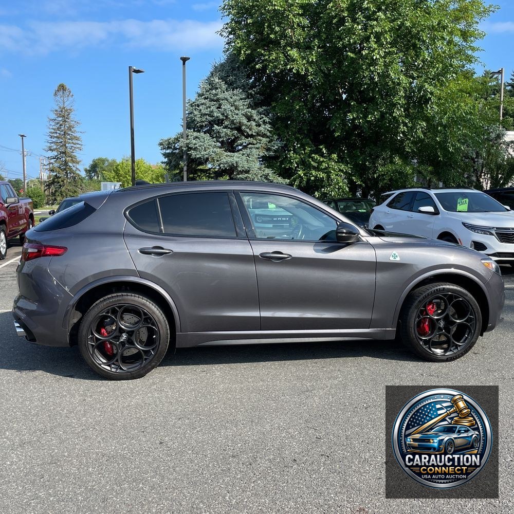 2023 Alfa Romeo Stelvio Quadrifoglio