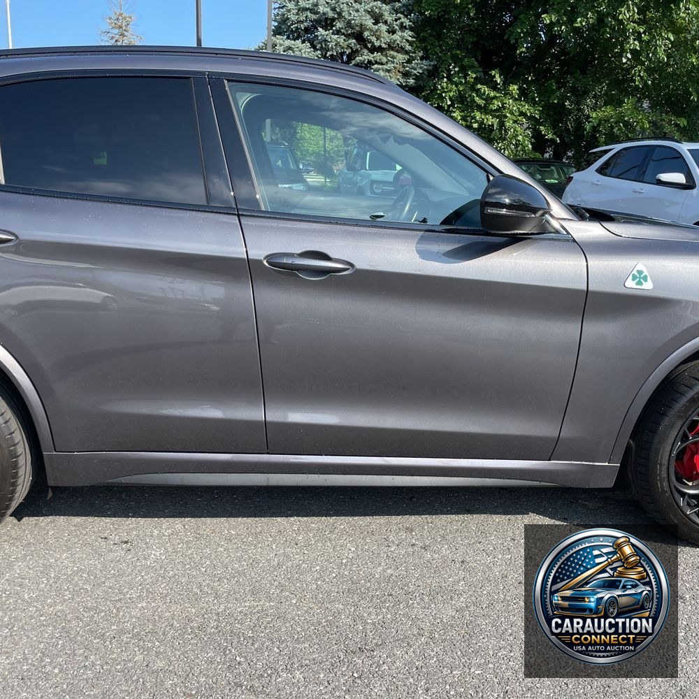 2023 Alfa Romeo Stelvio Quadrifoglio