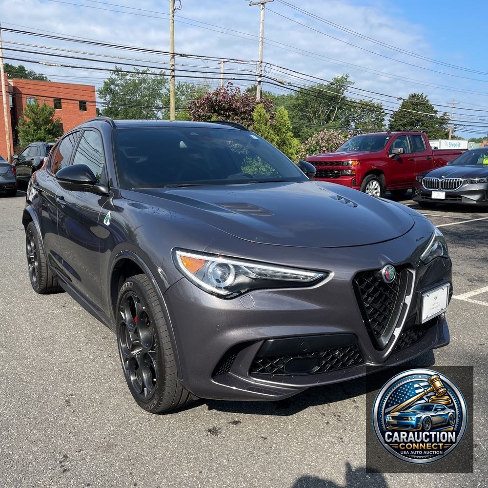 2023 Alfa Romeo Stelvio Quadrifoglio