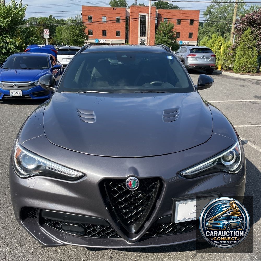 2023 Alfa Romeo Stelvio Quadrifoglio