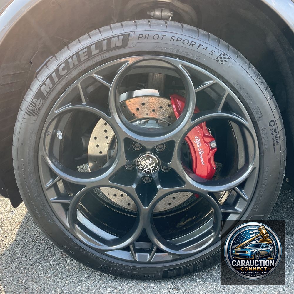 2023 Alfa Romeo Stelvio Quadrifoglio