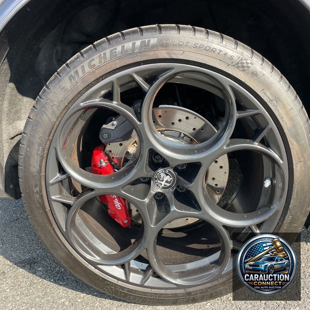 2023 Alfa Romeo Stelvio Quadrifoglio