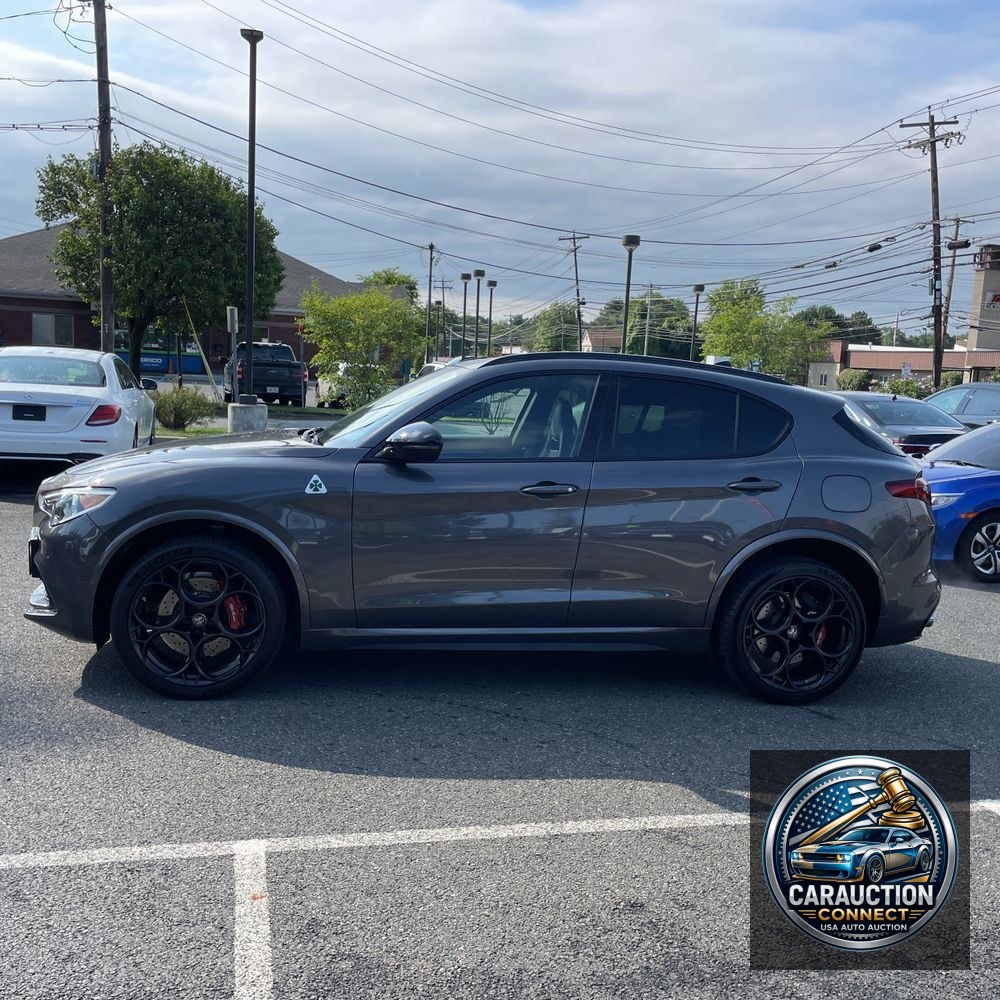 2023 Alfa Romeo Stelvio Quadrifoglio