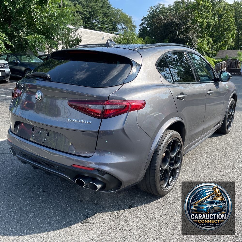 2023 Alfa Romeo Stelvio Quadrifoglio
