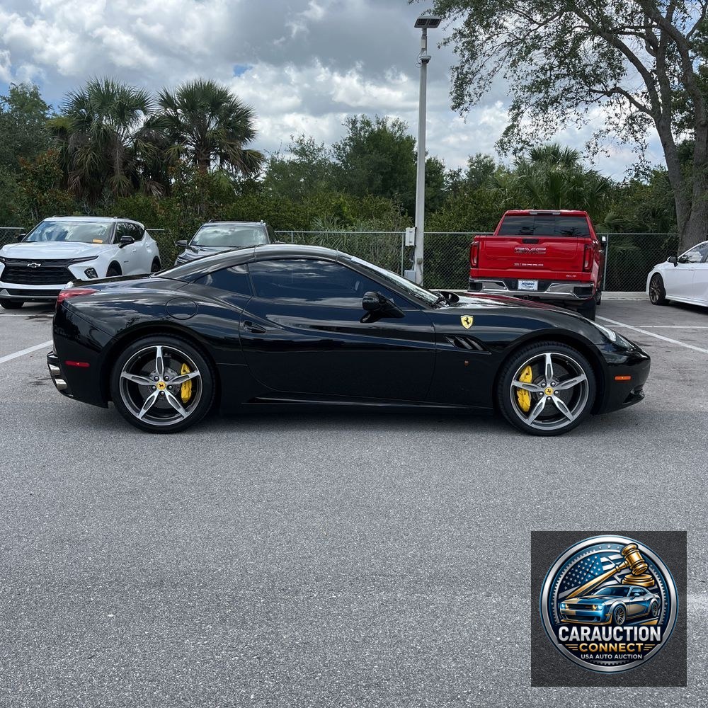 2013 Ferrari California Base