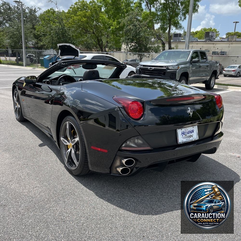 2013 Ferrari California Base