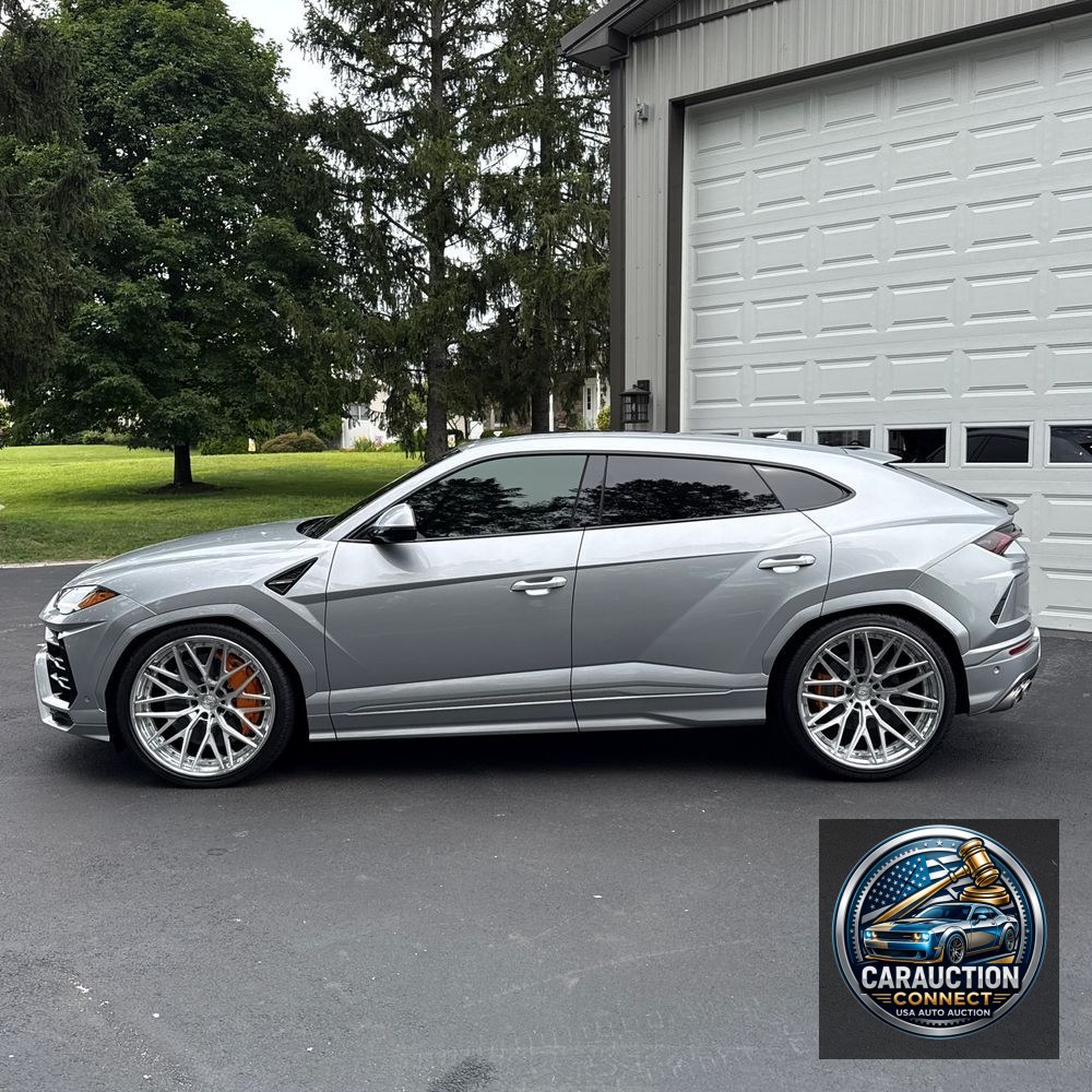 2020 Lamborghini Urus Base