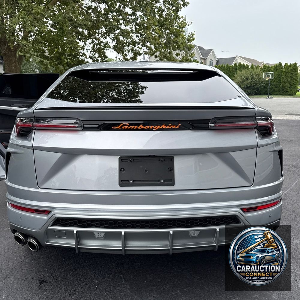 2020 Lamborghini Urus Base