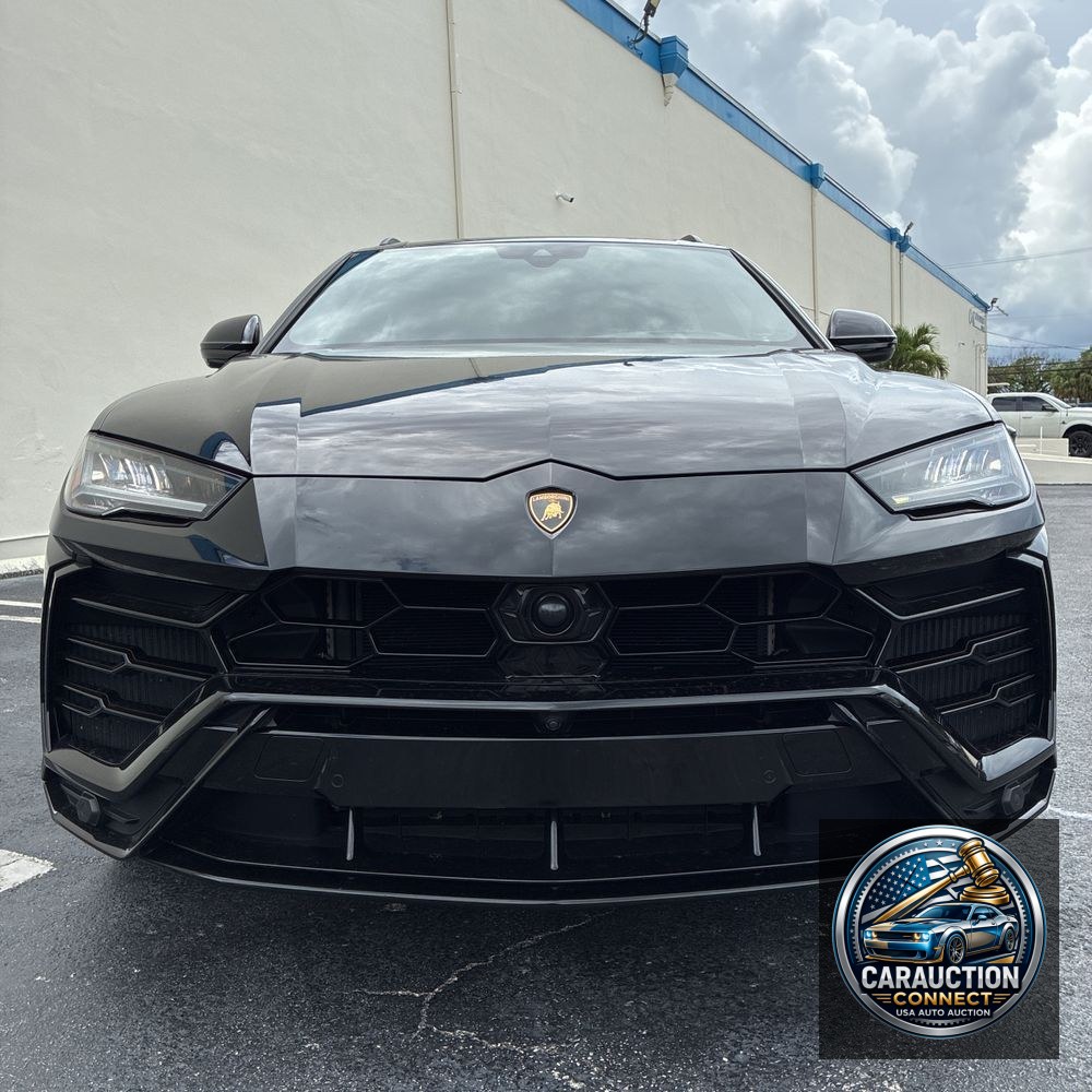 2020 Lamborghini Urus Base