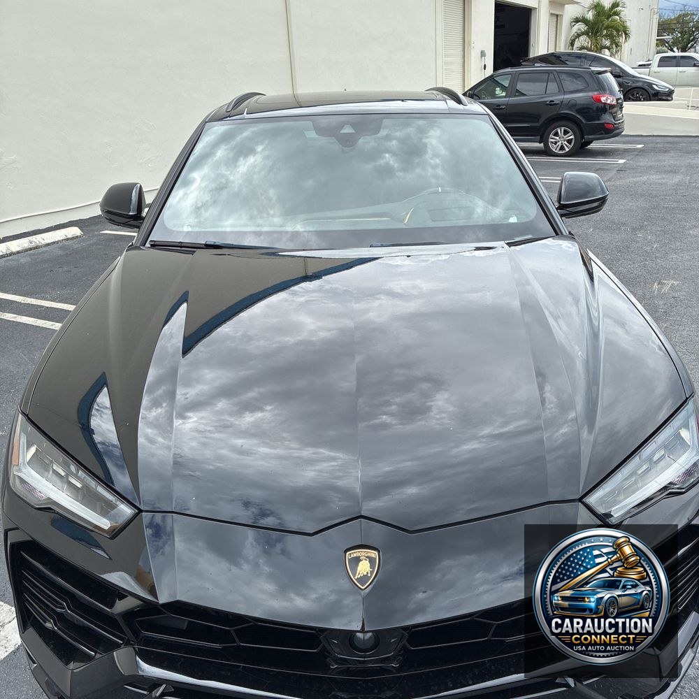 2020 Lamborghini Urus Base