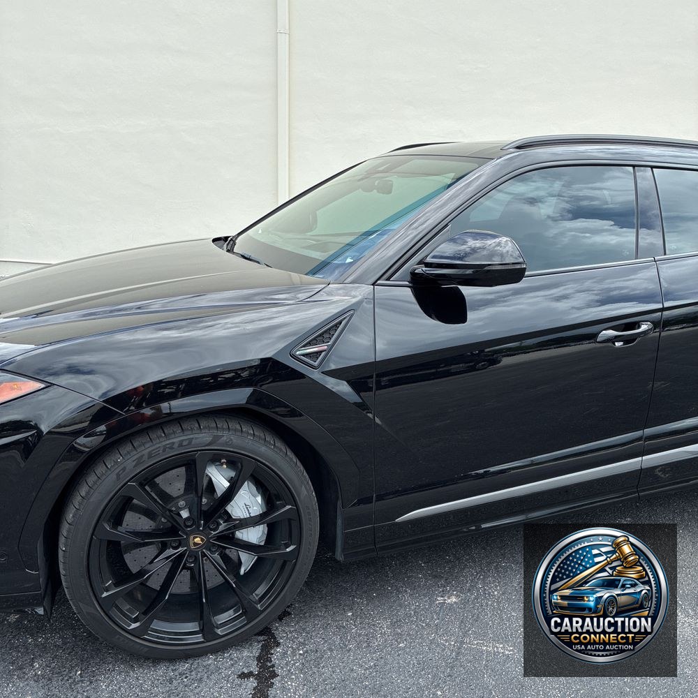 2020 Lamborghini Urus Base