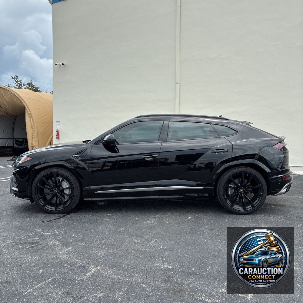 2020 Lamborghini Urus Base