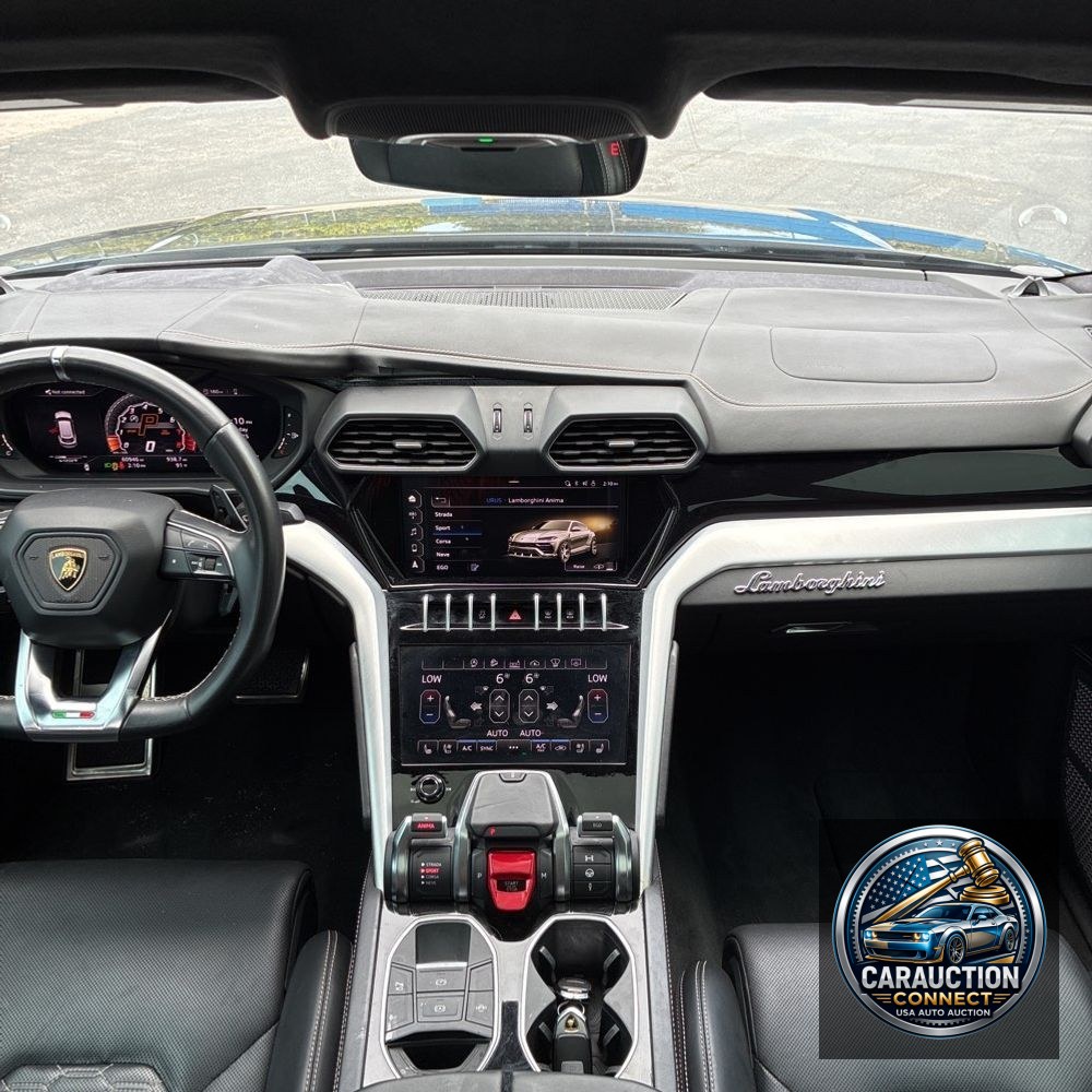 2020 Lamborghini Urus Base
