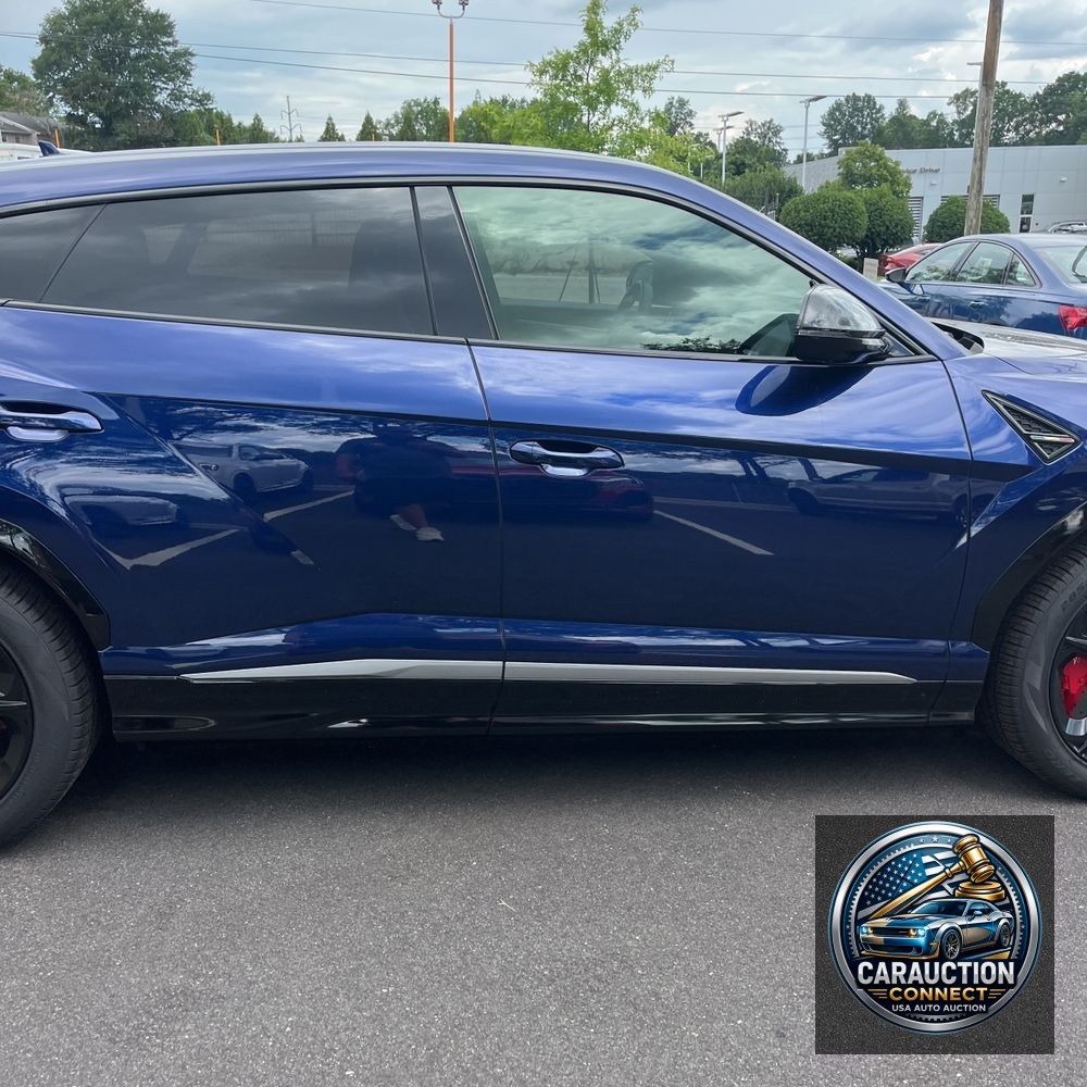 2021 Lamborghini Urus Base