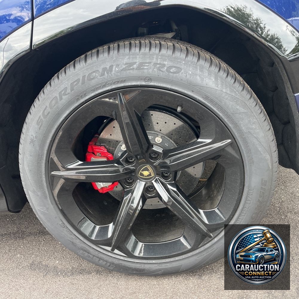 2021 Lamborghini Urus Base