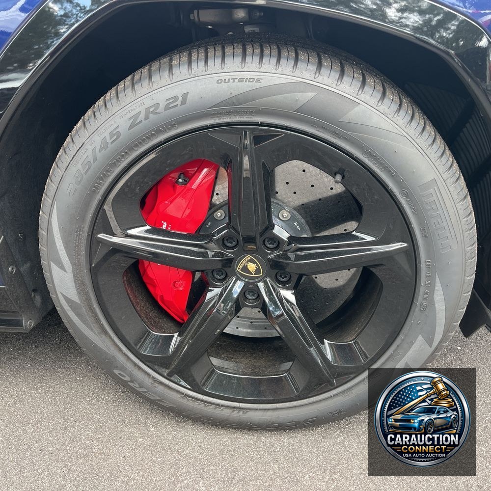 2021 Lamborghini Urus Base