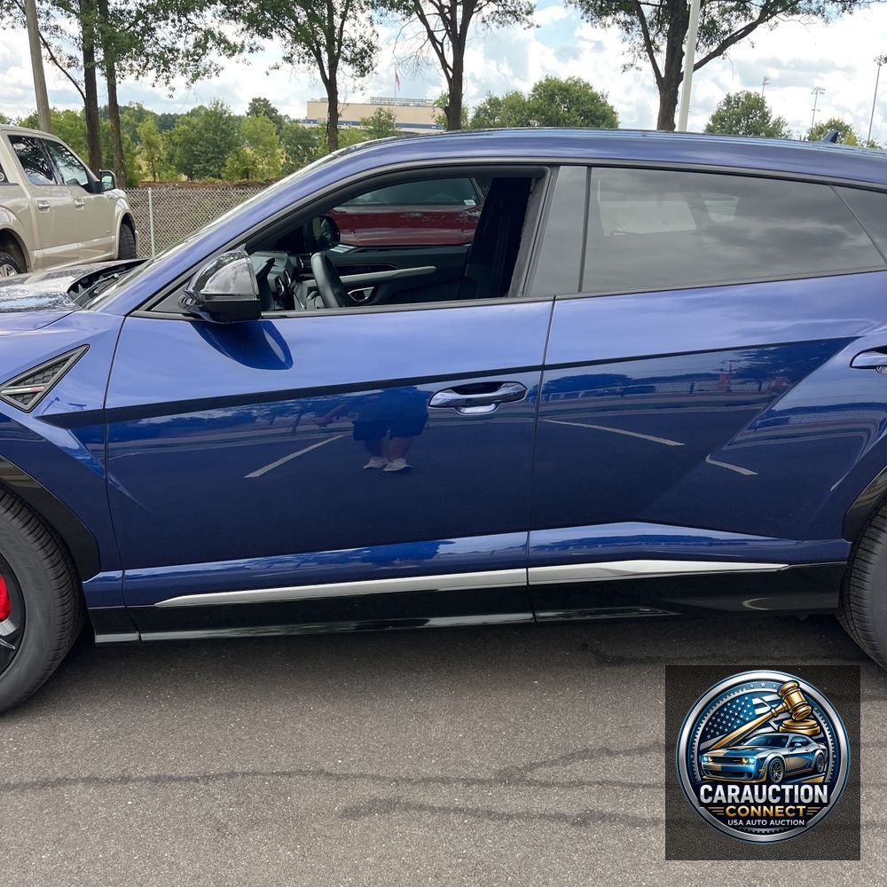 2021 Lamborghini Urus Base