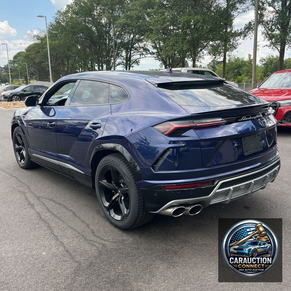2021 Lamborghini Urus Base