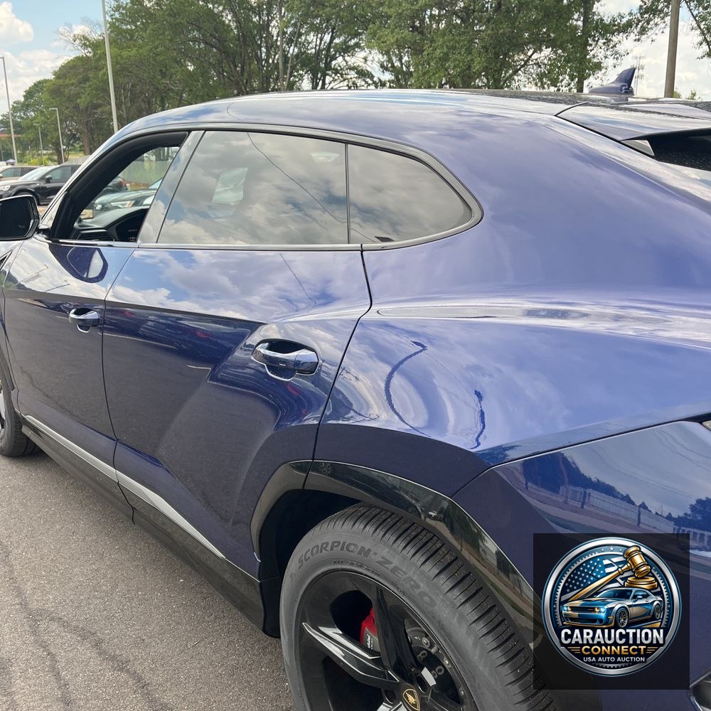 2021 Lamborghini Urus Base