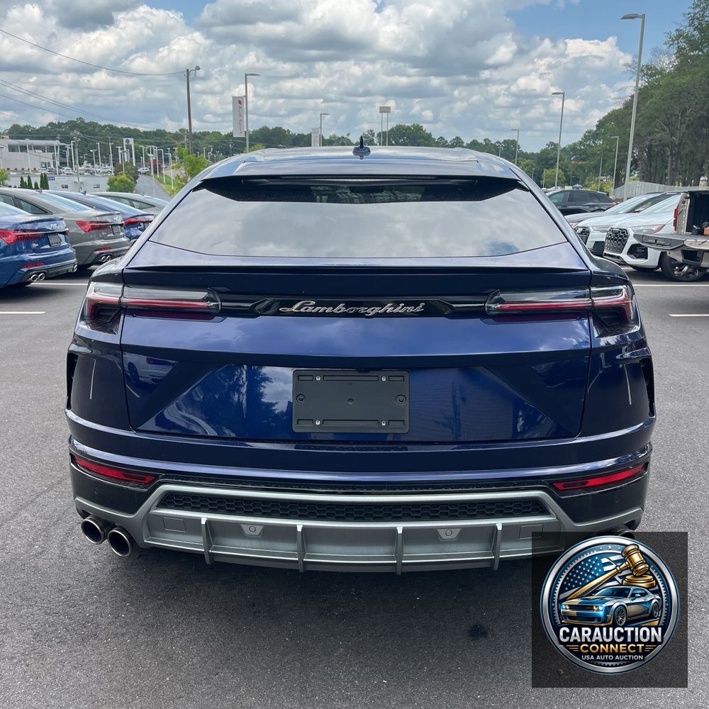 2021 Lamborghini Urus Base