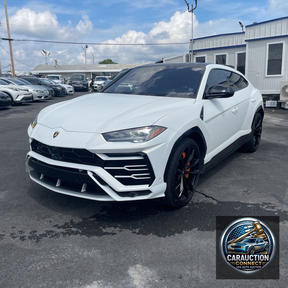 2020 Lamborghini Urus Base