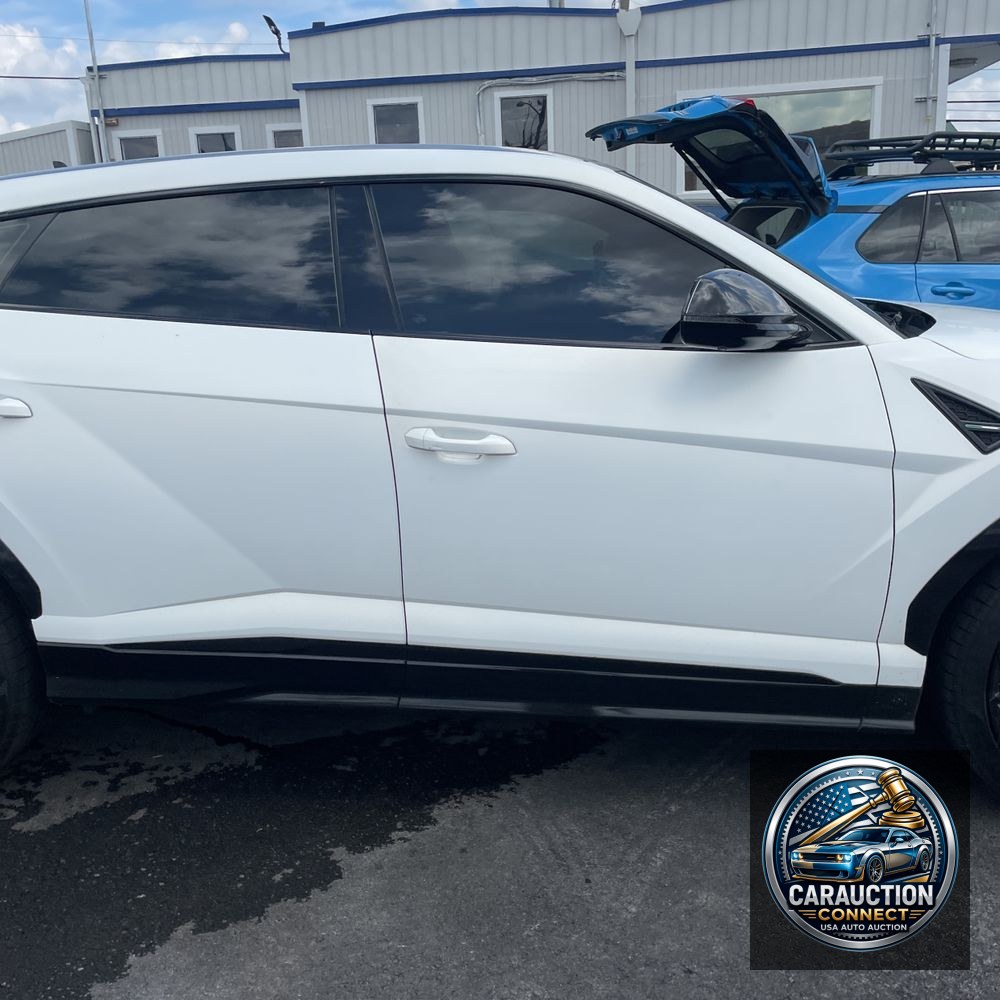 2020 Lamborghini Urus Base