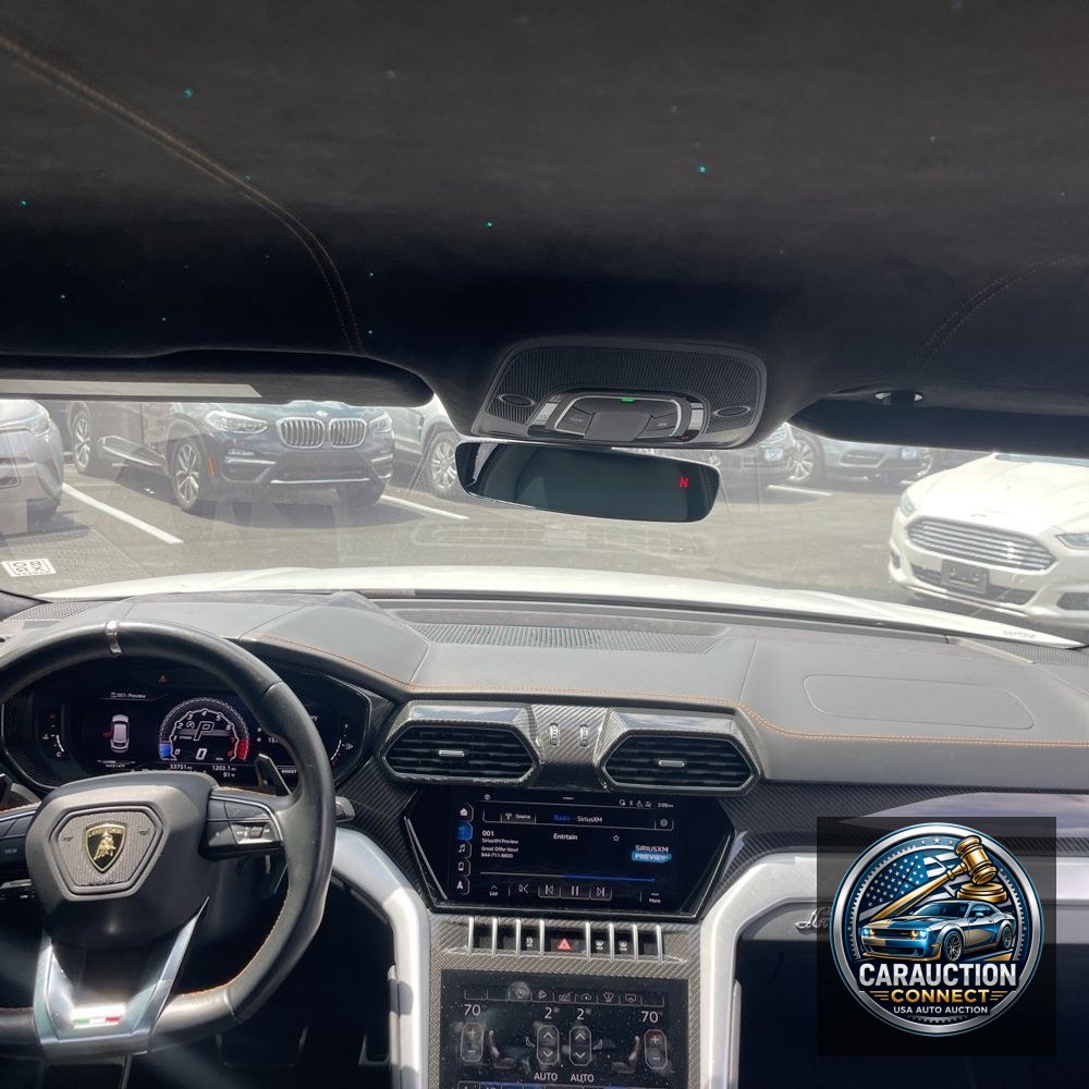 2020 Lamborghini Urus Base