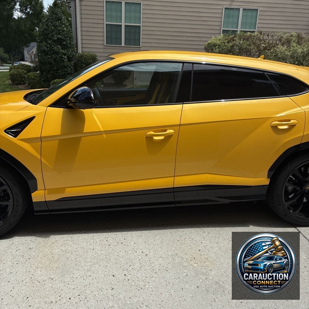 2022 Lamborghini Urus Base