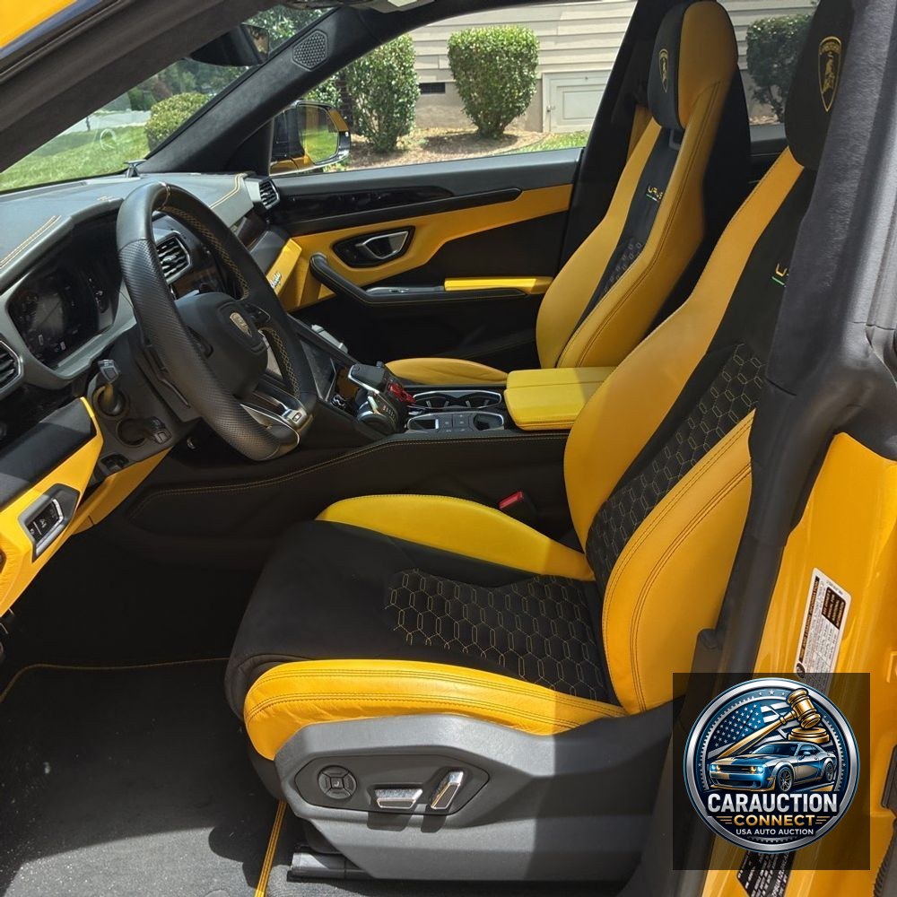 2022 Lamborghini Urus Base