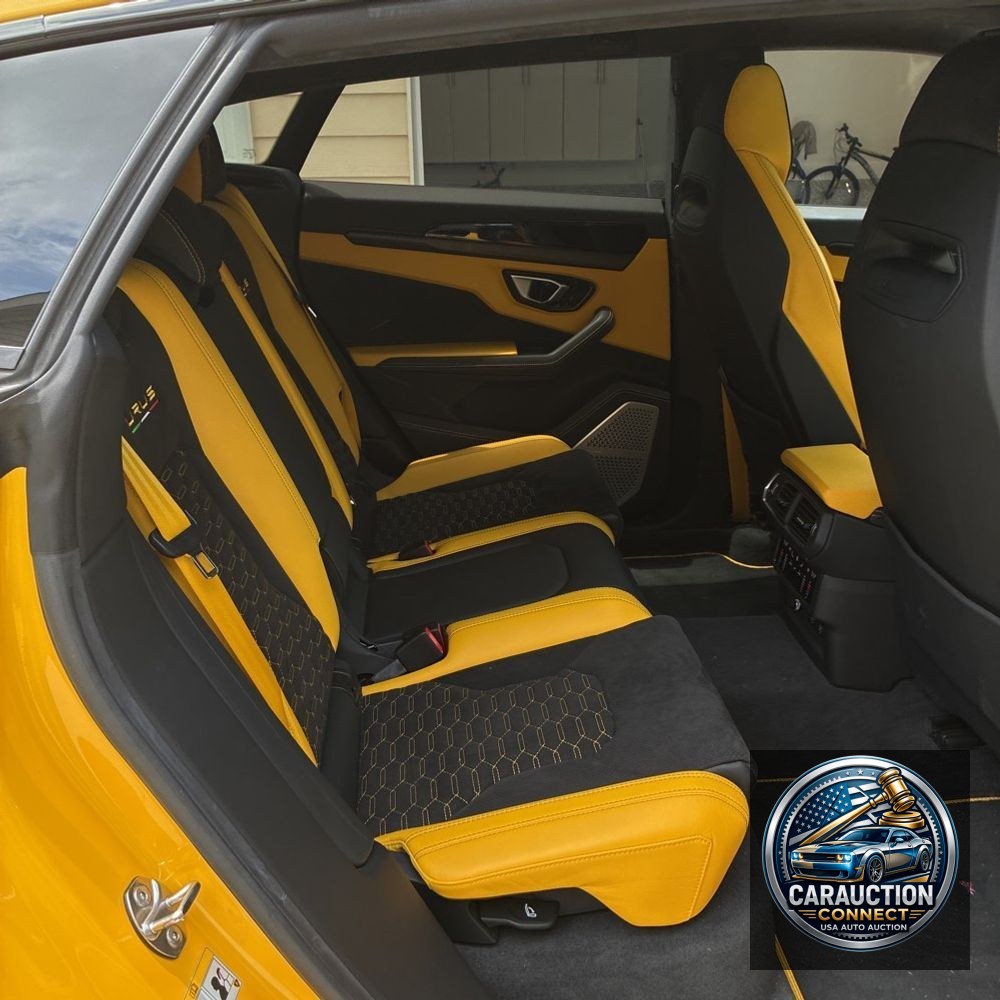 2022 Lamborghini Urus Base