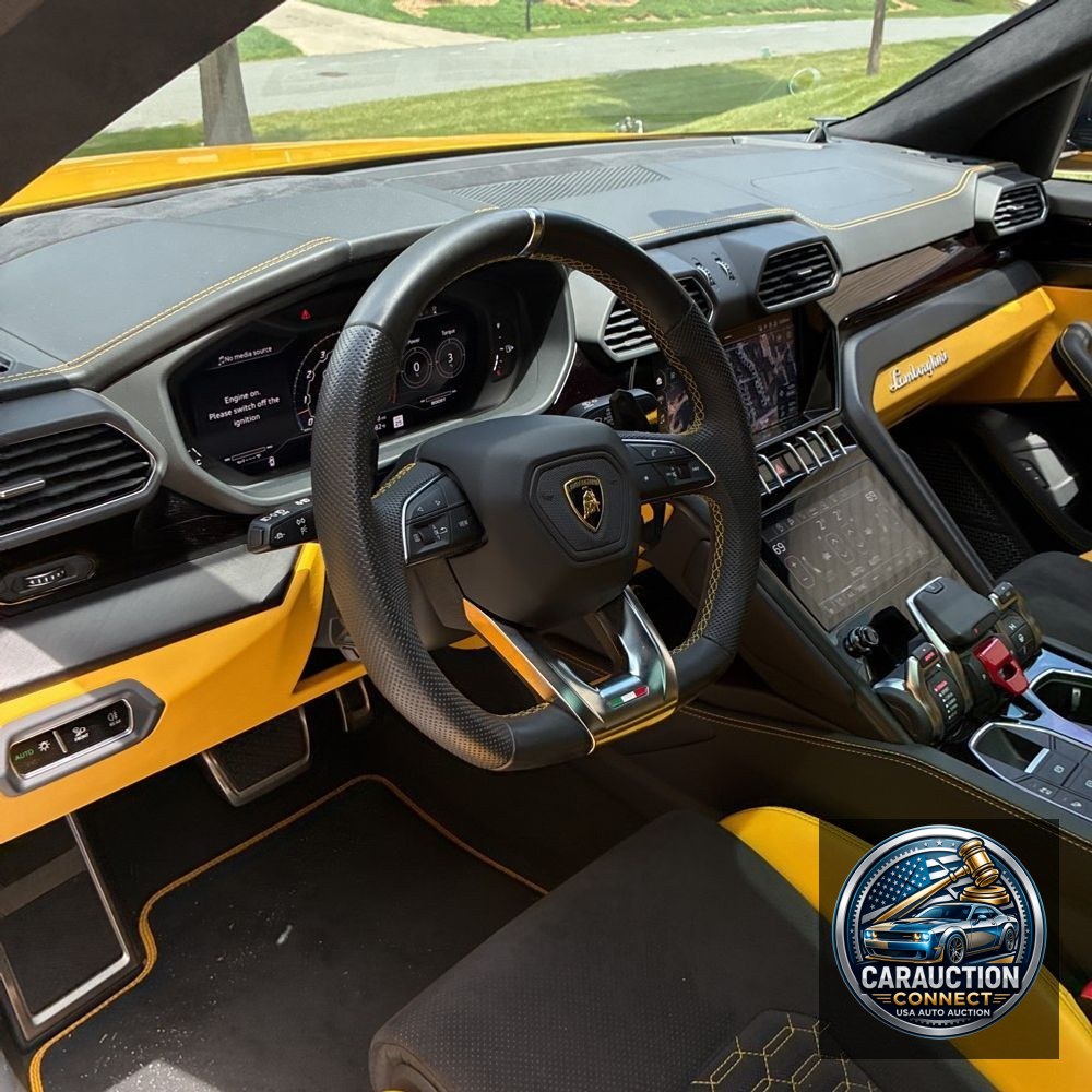 2022 Lamborghini Urus Base
