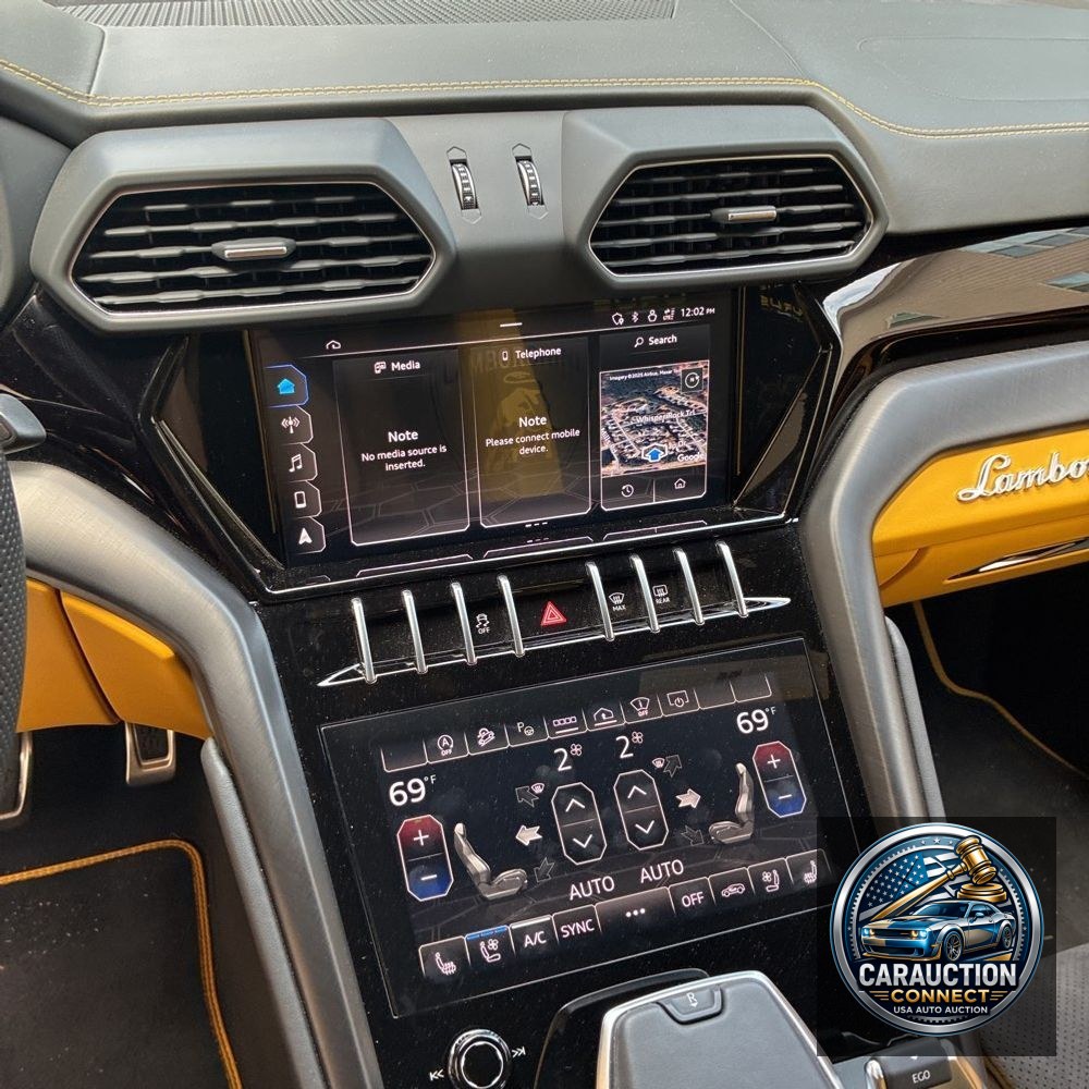 2022 Lamborghini Urus Base