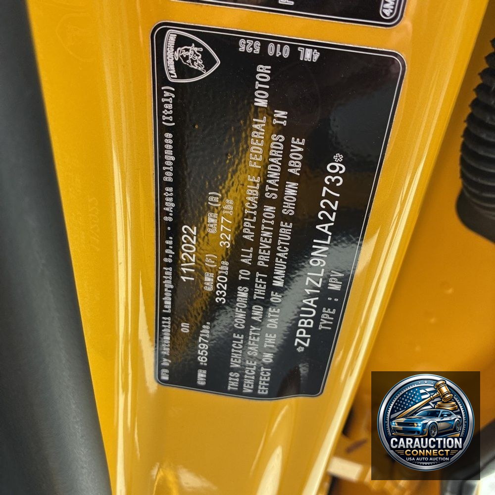 2022 Lamborghini Urus Base