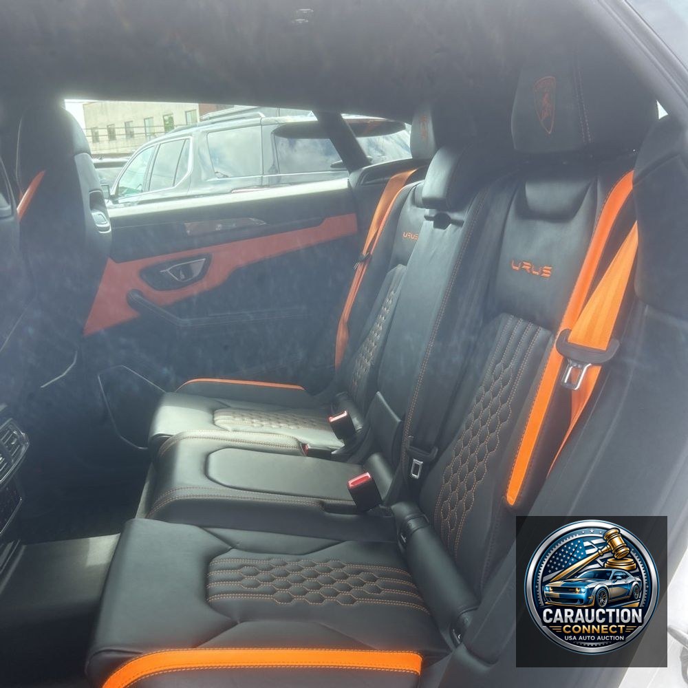 2023 Lamborghini Urus S