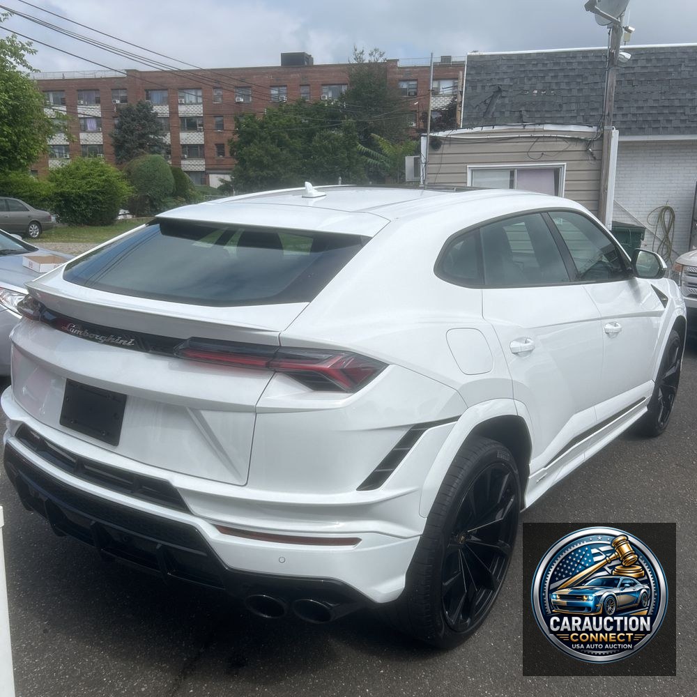 2023 Lamborghini Urus S